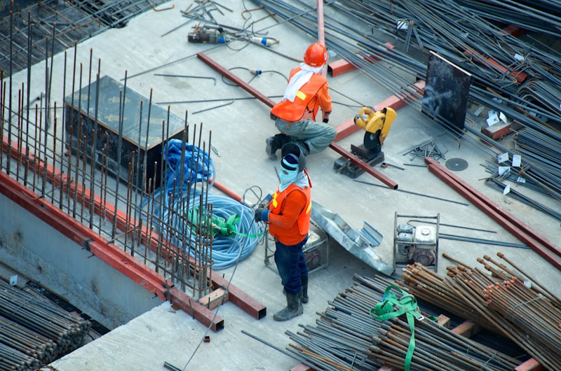 Construction company website example with project portfolio